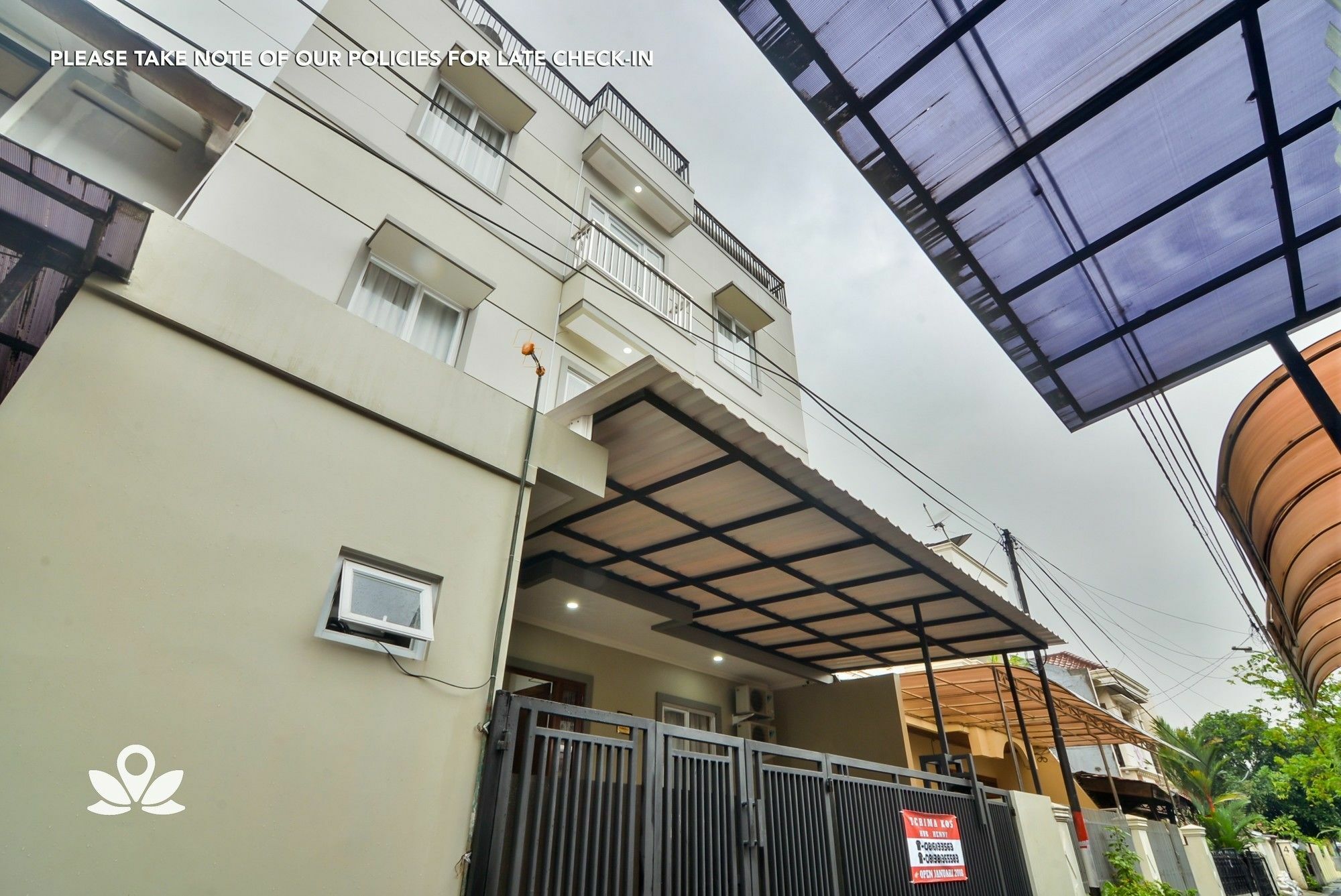 Zen Rooms Near Stasiun Sudirman Jacarta Exterior foto
